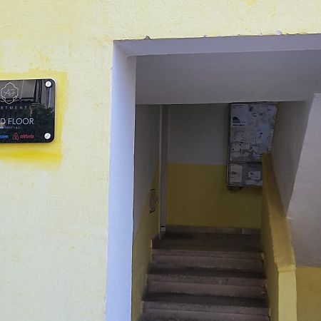 Center Apartment Тирана Екстериор снимка