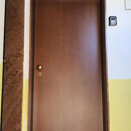 Center Apartment Тирана Екстериор снимка