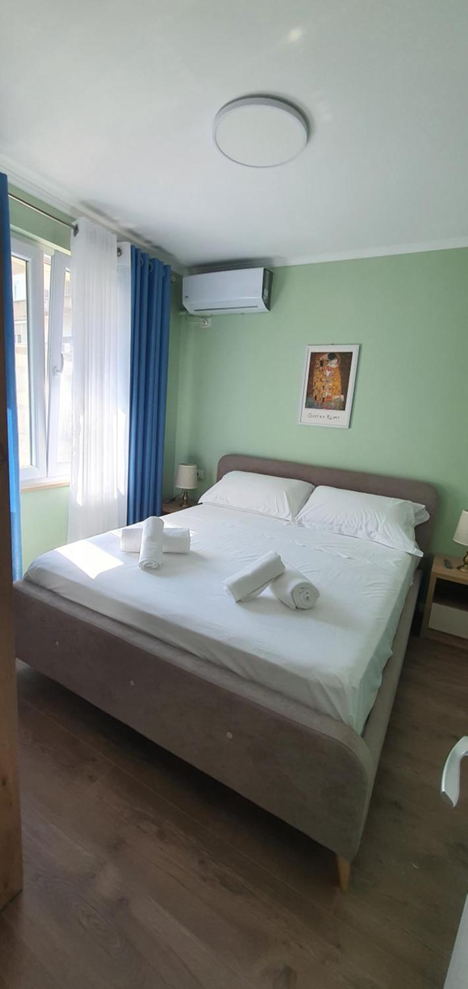 Center Apartment Тирана Екстериор снимка